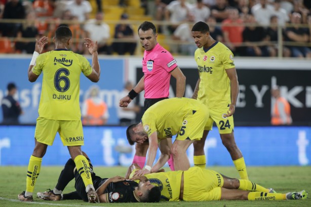 Foto - Yönetim dikkat kesilecek... Fenerbahçe'de yaprak dökümü! 4 ayrılık birden!