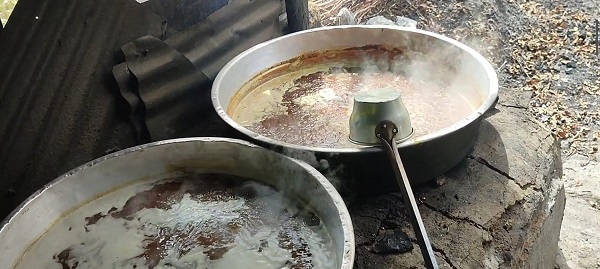 Foto - Yöre halkının tek geçim kaynağı! Kilosu 150 TL'den satılıyor