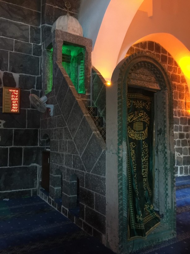Foto - Yöreye ayrı bir güzellik katıyor: Hz. Ömer Camii - Diyarbakır
