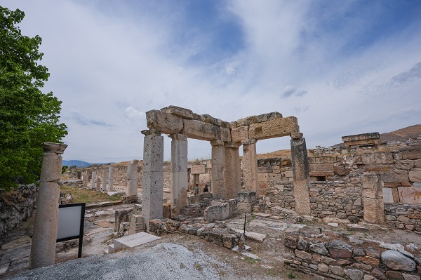 Foto - Yorgan gibi üzeri örtülmüş! Tripolis Antik Kenti’nin hikayesi herkesi şaşırttı