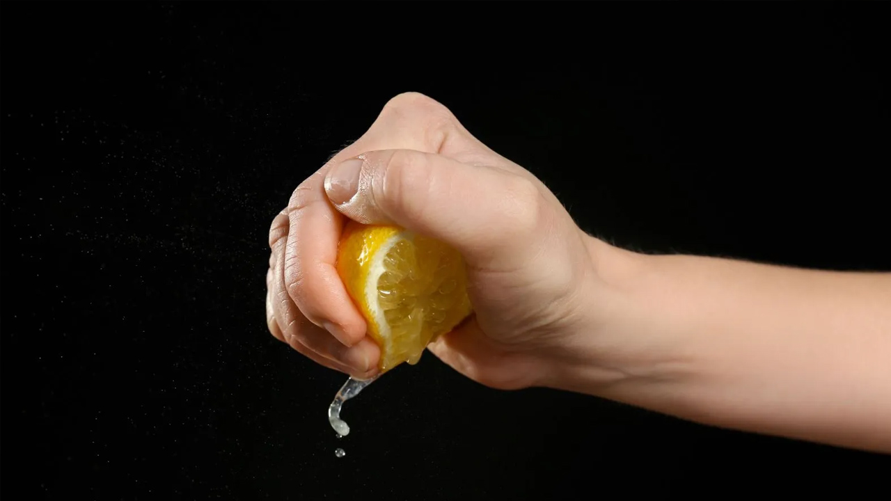 Foto - Yorulmadan temizleyeceksiniz! Mutfak ocaklarını ayna gibi yapmanın püf noktası