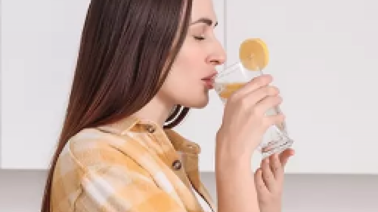 Yoruyor mu, besliyor mu? Sabah aç karnına limonlu su içen yandı!