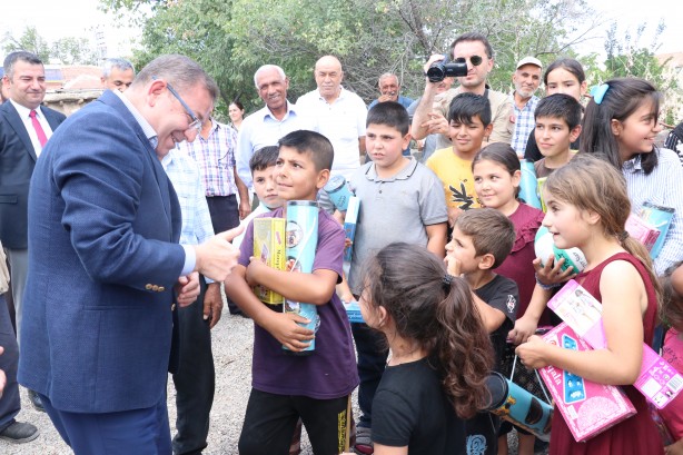 Foto - Yozgat Valisi Ziya Polat çocukların davetini geri çevirmedi