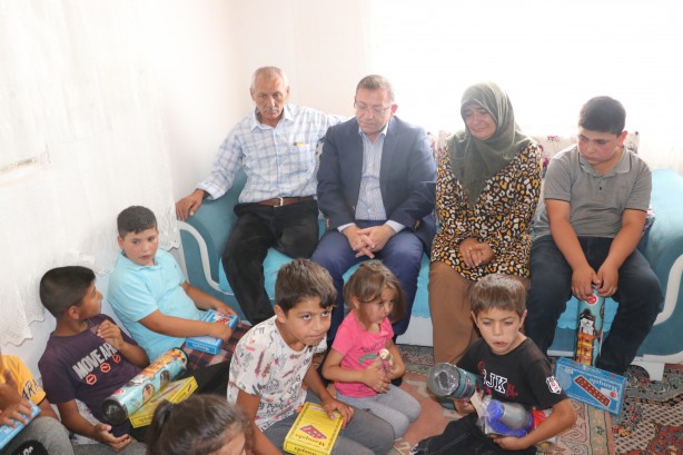 Foto - Yozgat Valisi Ziya Polat çocukların davetini geri çevirmedi