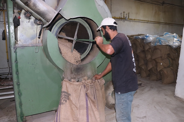 Foto - Yozgat'ta kurdu... Türkiye'nin dört bir tarafına gönderiyor