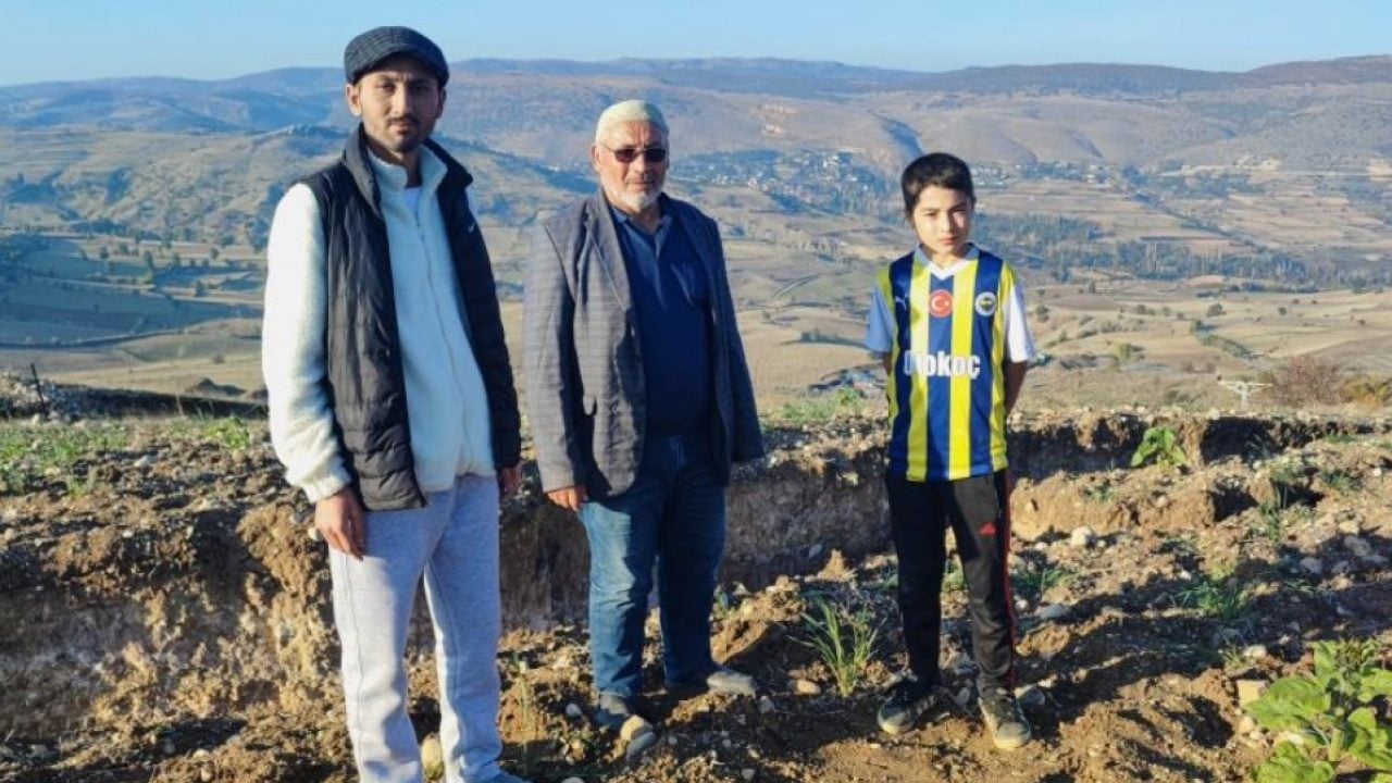 Foto - Yozgat’ta ürküten manzara! Tarlalarda derin yarıklar oluştu