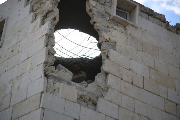 YPG/PKK'lı teröristlerden Bab'a roketli saldırı