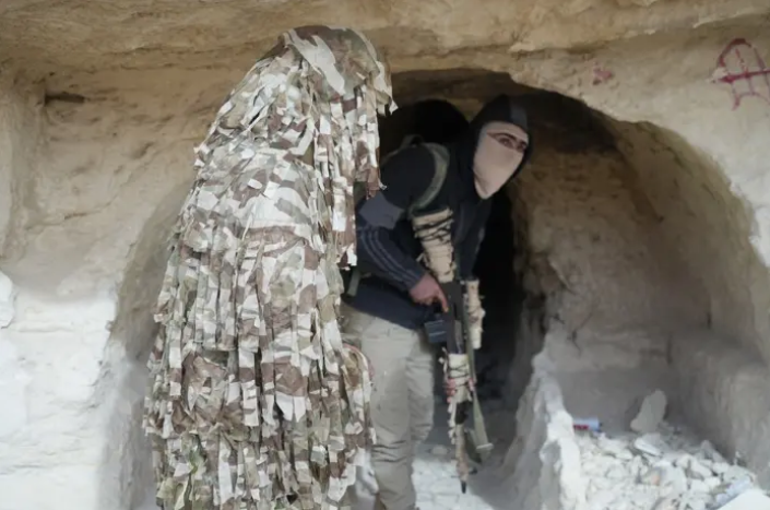 Foto - YPG/PKK’nın inlerine girildi! Münbiç’te mağara ve tünellerde terörist avı