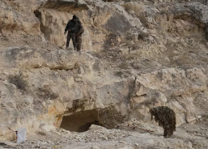 Foto - YPG/PKK’nın inlerine girildi! Münbiç’te mağara ve tünellerde terörist avı