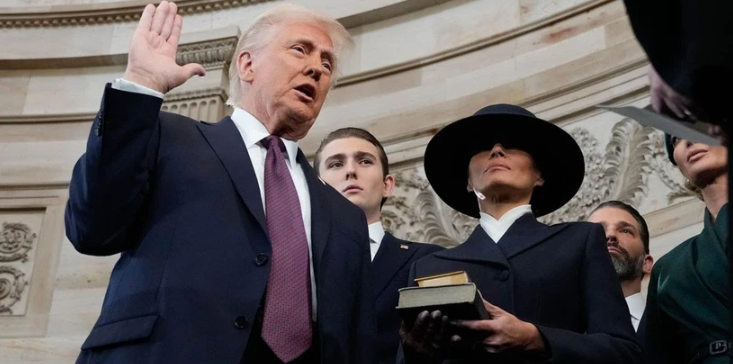 Foto - Yukarı bakma! Trump geldi uçaklar bir bir düşmeye başladı