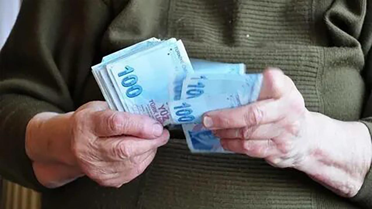 Foto - Yüksek emekli maaşı için zamanlama çok önemli! İsa Karakaş’tan dikkat çeken uyarı