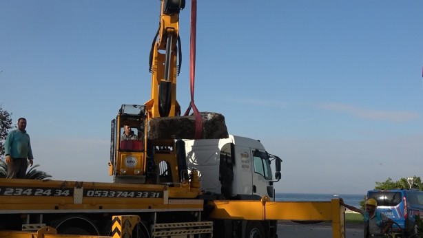 Foto - Yüksekliği tam 2 buçuk metre! Yerin altından çıkınca hemen yetkilileri aradılar