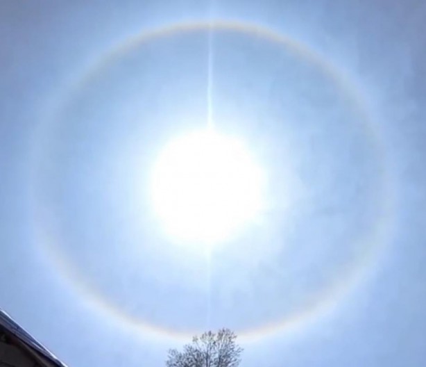 Yüksekova'da gökyüzünde beliren hale büyüledi!