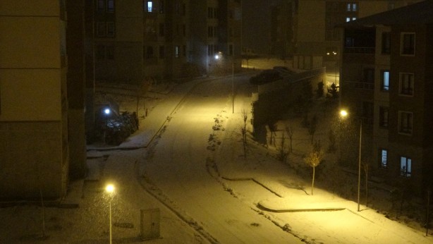 Foto - Yüksekova'da kar yağışı her yeri beyaza bürüdü
