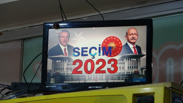 Foto - Yüksekovalılar seçim sonuçlarına odaklandı