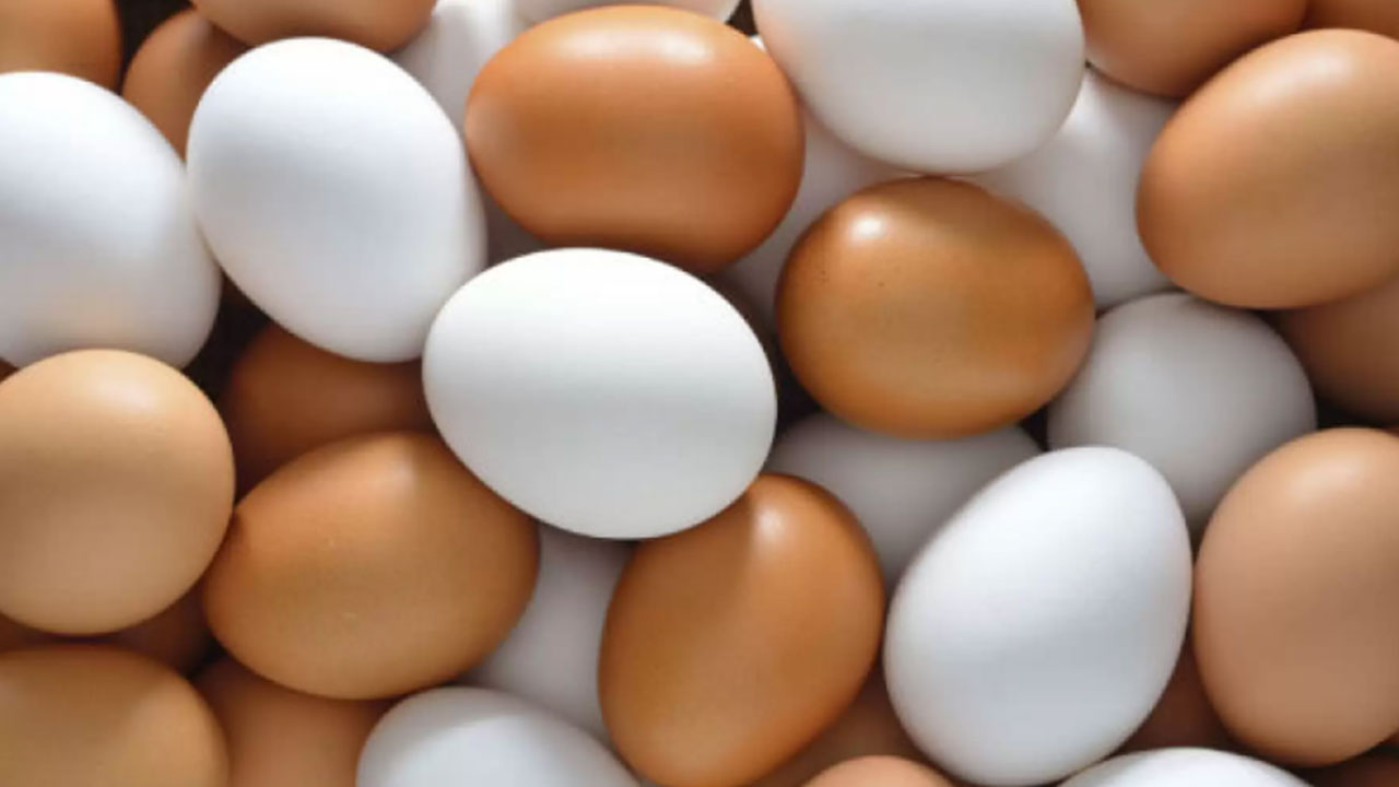 Yumurtaya dokunduktan hemen sonra suyu açın ve bunu yapın