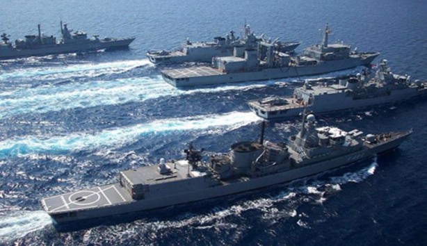 Foto - Yunan donanması perişan halde! Son sayıları paylaştılar