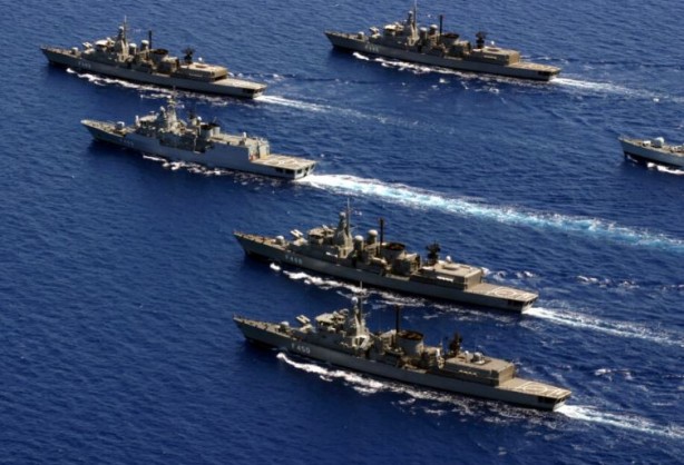 Foto - Yunan donanması perişan halde! Son sayıları paylaştılar