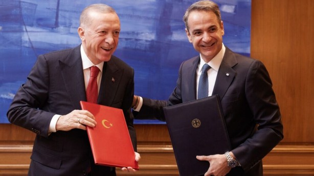 Foto - Yunan isimden Atina'yı sallayan sözler: Erdoğan hepsini aldı gitti, biz aptallar mutluyuz