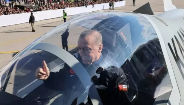 Yunan medyasının ağzından salyalar akıyor! 'Savaş alanlarına damga vuracak'