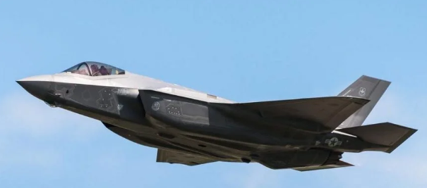 Foto - Yunan pilottan Türkiye için gündemi altüst edecek F-35 itirafı: İşe yaramayabilir, orada savaş başlatalım