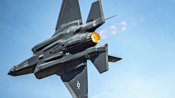 Yunan pilottan Türkiye için gündemi altüst edecek F-35 itirafı: İşe yaramayabilir, orada savaş başlatalım