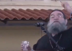 Foto - Yunan rahipten Atina'da depreme neden olan Türkiye sözleri: Ayasofya artık kirletilemeyecek