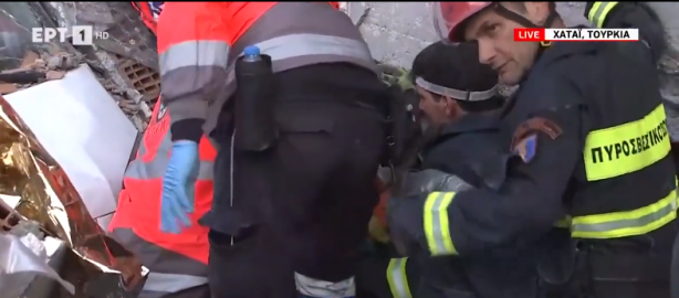 Foto - Yunan tarafından Charlie Hebdo'ya görülmemiş Türkiye cevabı! 'Helal olsun komşu' dedirttiler