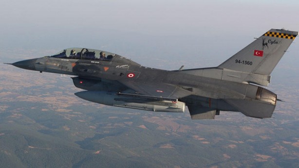 Foto - Yunan'a en net mesaj! Akar F-16 kokpitine geçti