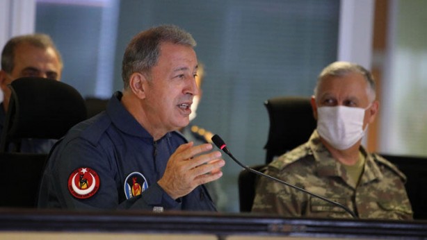 Foto - Yunan'a en net mesaj! Akar F-16 kokpitine geçti
