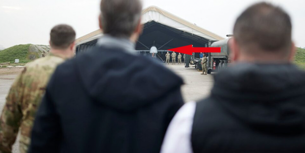 Komşu  Bayraktar TB2 SİHA'lara karşı bu İHA'ları kullanacak! Görücüye çıkardılar