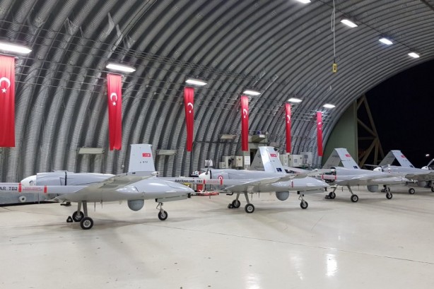 Foto - Bu itiraf hiç hesapta olmayan bir ülkeden geldi: Bayraktar TB2'ler kapışılıyor, Türkler İHA’larla para basıyor