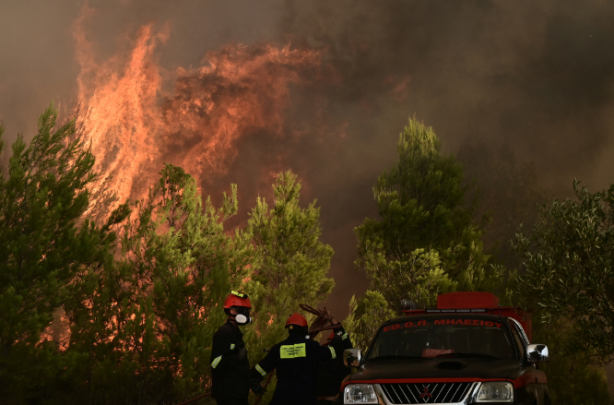 Foto - Yunanistan cehennemi yaşıyor! 9 köy ve İki hastane tahliye edildi… Yangın Atina’ya yaklaştı