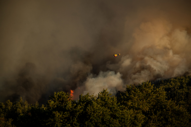 Foto - Yunanistan cehennemi yaşıyor! 9 köy ve İki hastane tahliye edildi… Yangın Atina’ya yaklaştı