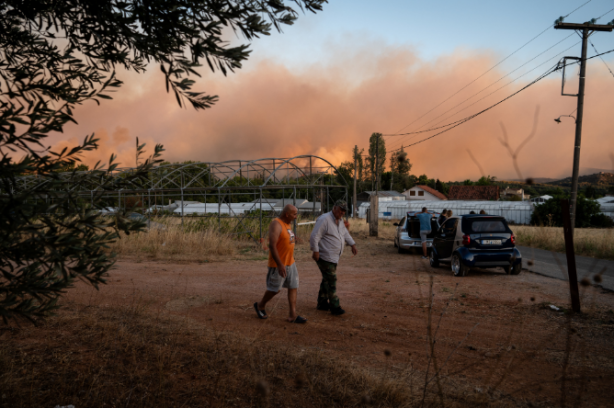 Foto - Yunanistan cehennemi yaşıyor! 9 köy ve İki hastane tahliye edildi… Yangın Atina’ya yaklaştı