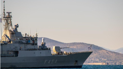 Foto - Yunanistan donanması acınacak halde: Yıldızları İHA sandılar