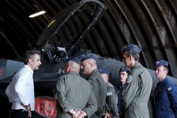 Foto - Yunanistan fotoğrafları paylaştı: ABD bombardıman savaş uçakları bölgede...