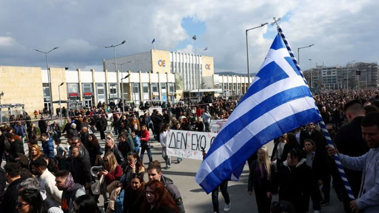 Foto - Yunanistan halkı ucuz akaryakıt için oraya geliyor! Yüzde 30 daha ucuz