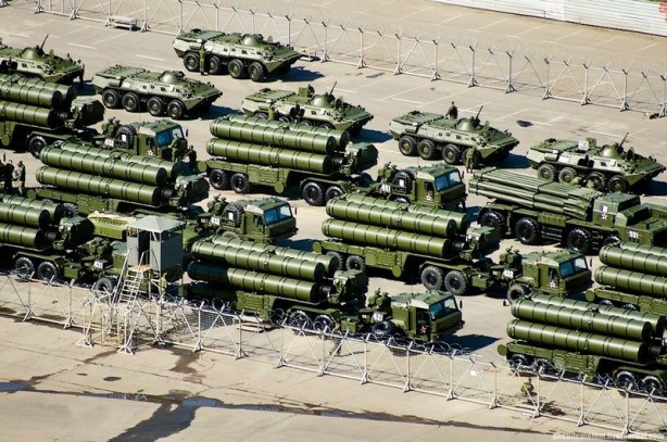 Yunanistan iyice manyaklaştı: Türkiye S-400'lerin anahtarlarını o ülkeye verecek