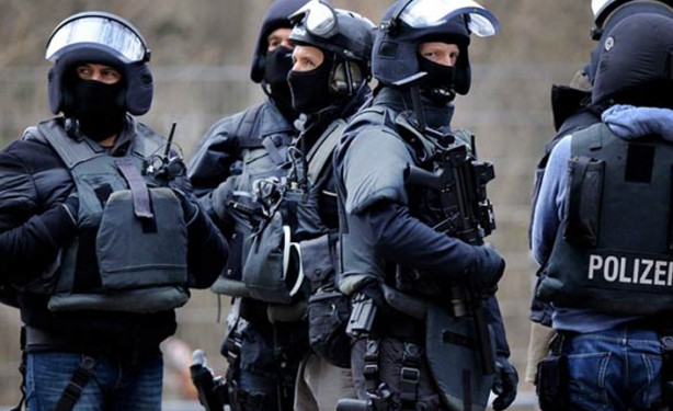 Foto - Yunanistan 'Korkuyoruz' diyerek duyurdu: Türkiye sınırına yolluyoruz