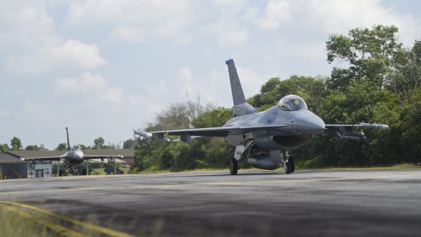 Foto - Yunanistan savaş uçaklarındaki o sistem için Türkiye'ye para ödeyecek! İşte şimdi köşeye sıkıştılar