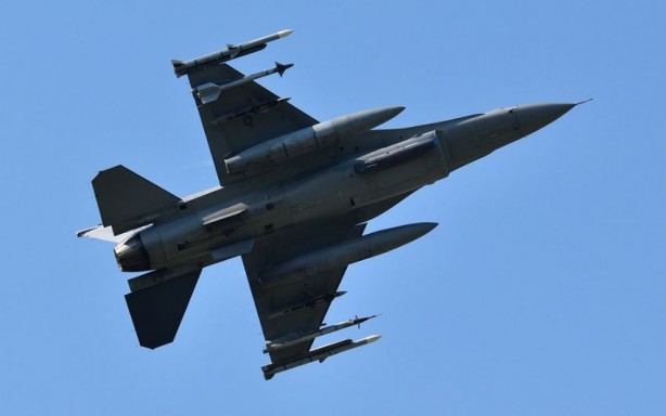 Foto - Yunanistan savaş uçaklarındaki o sistem için Türkiye'ye para ödeyecek! İşte şimdi köşeye sıkıştılar