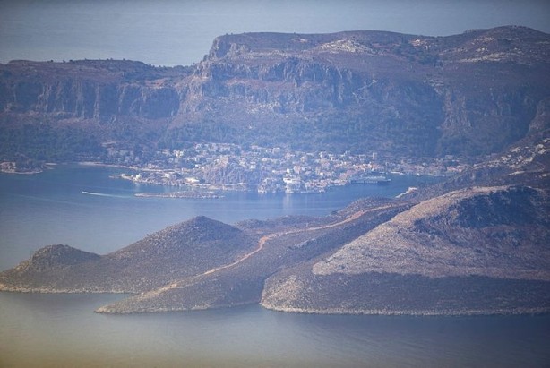 Foto - Yunanistan savaşın kapısına vuruyor! Ege’deki 5 stratejik adaya bakın neler yaptılar