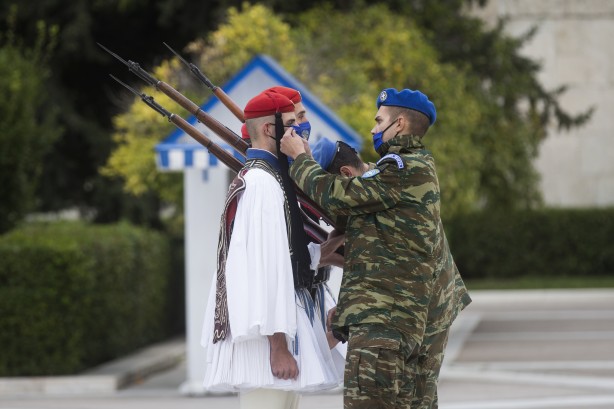 Foto - Yunanistan şokta! Askerler için talimat verildi