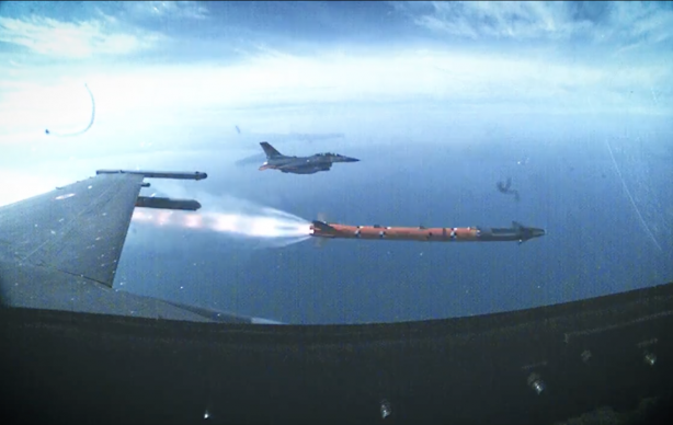 Foto - Yunanistan tedirgin! Böyle duyurdular: Türkiye bu iki füzeyle İsrail'i vurabilir