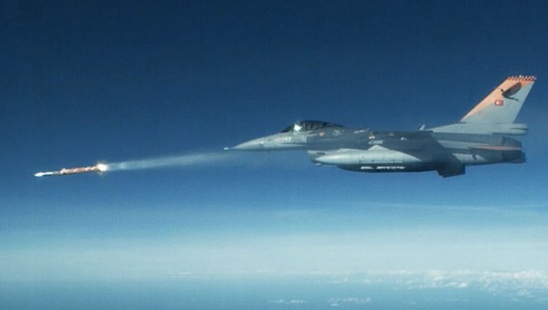 Foto - Yunanistan tedirgin! Böyle duyurdular: Türkiye bu iki füzeyle İsrail'i vurabilir