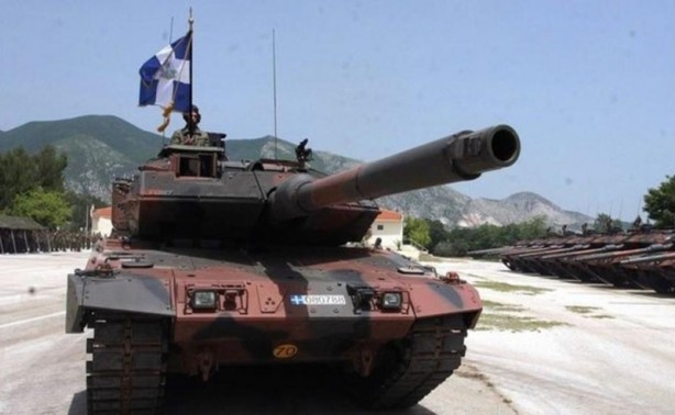 Foto - Yunanistan, Türkiye korkusuyla silahlanıyor! 5 bin asker, 10 milyar euro...