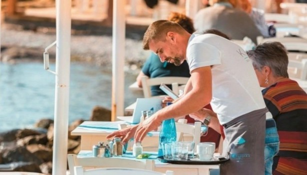 Yunanistan'a giden Türk turistler yandı! Haydi şimdi gidin bakalım