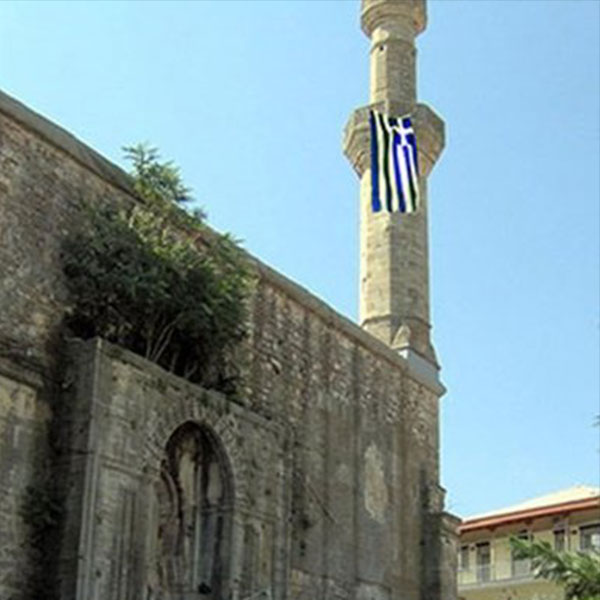 Foto - Yunanistan'da Çelebi Sultan Mehmet Camii'ne bayrak asıldı