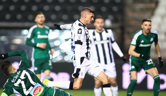 Yunanistan'da korkutan anlar! Ettiği küfür ekrana yansıdı! İşte Gerçek Fatih Terim'i Yunanistan'da gördü...